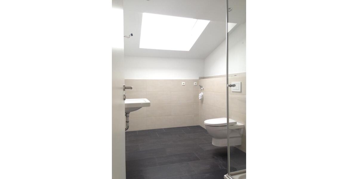 Einfamilienhaus Gießen Allendorf - 2 Zimmer, 83 m&sup2;, 1.230&euro; | Angebot:26630952