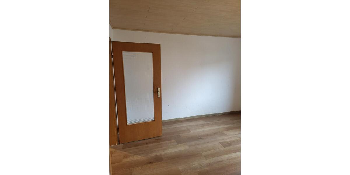 Erdgeschoßwohnung Pohlheim - 3 Zimmer, 74 m&sup2;, 800&euro; | Angebot:25354707