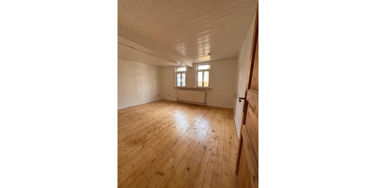Etagenwohnung Gießen Wieseck - 4 Zimmer, 104 m&sup2;, 930&euro; | Angebot:26624525