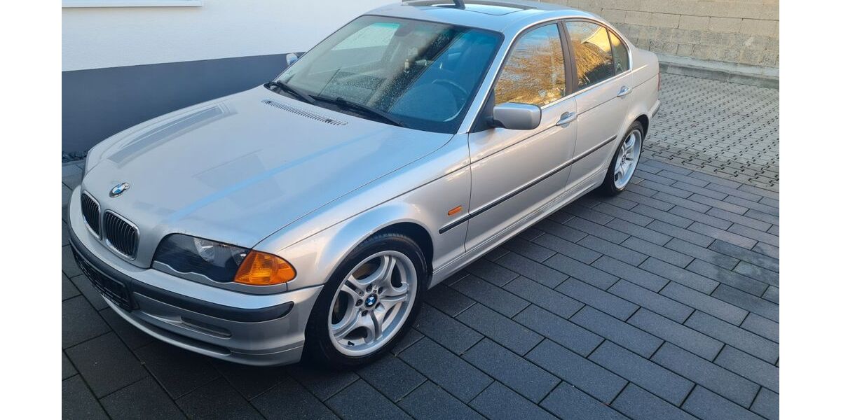 BMW 323 209.000 km 4.750 &euro; Wetzlar 35586