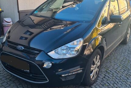 Ford S-Max 135.000 km 8.200 &euro; Braunfels 35619