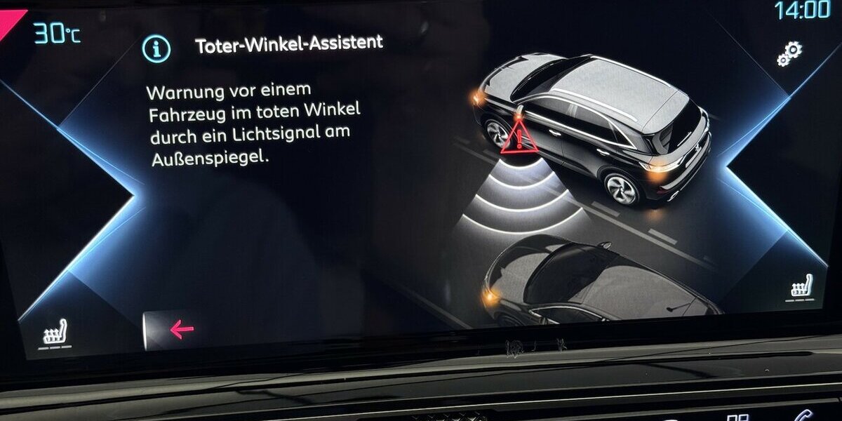 DS Automobiles DS7 Crossback 300 4x4 Performance Line+ Panodach 35.300 km 26.320 &euro; Lich 35423