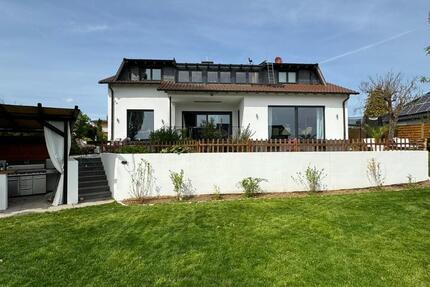 Haus Braunfels - 12 Zimmer, 250 m&sup2;, 899.000&euro; | Angebot:24689231
