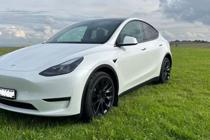 Tesla Model Y 8.100 km 40.500 &euro; Butzbach 35510