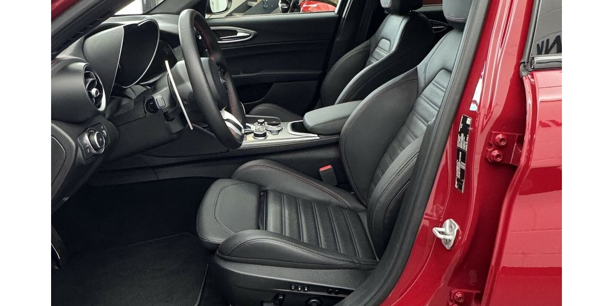 Alfa Romeo Giulia Competizione Q4 Turbo CarPlay Kamera 8.960 km 36.220 &euro; Lich 35423