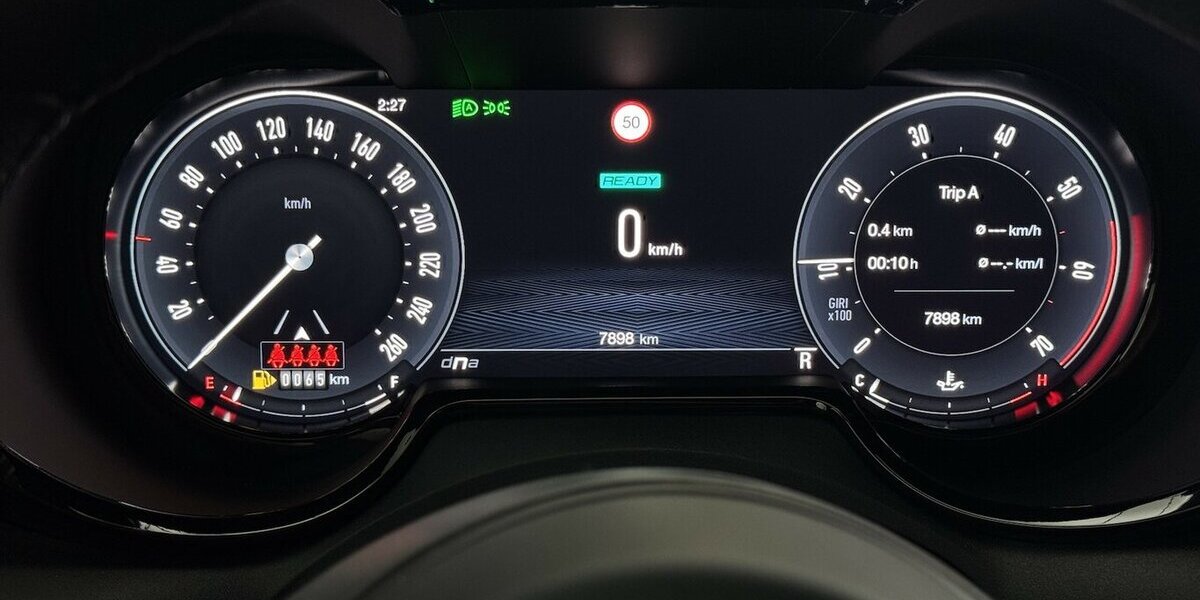 Alfa Romeo Tonale 1.5 VGT Veloce 48 V Hybrid LED 7.900 km 25.890 &euro; Lich 35423