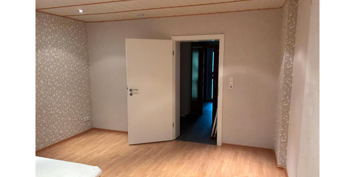 Etagenwohnung Bad Endbach - 1 Zimmer, 65 m&sup2;, 460&euro; | Angebot:26658565