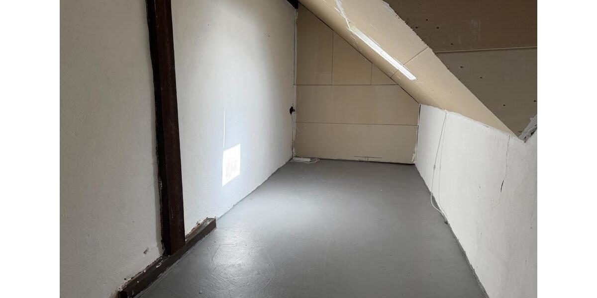 Dachgeschoßwohnung Linden - 3 Zimmer, 94 m&sup2;, 890&euro; | Angebot:25394449