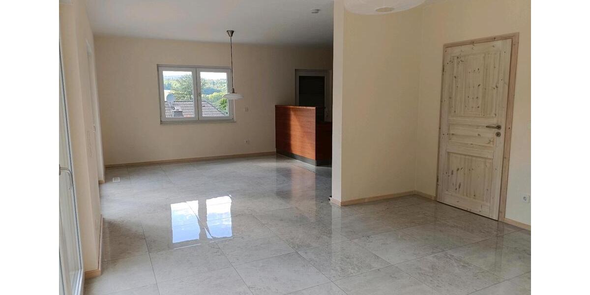 Einfamilienhaus Gladenbach - 5.5 Zimmer, 150 m&sup2;, 2.100&euro; | Angebot:26591382