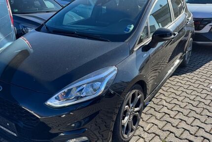 Ford Fiesta 64.500 km 12.800 &euro; Butzbach 35510
