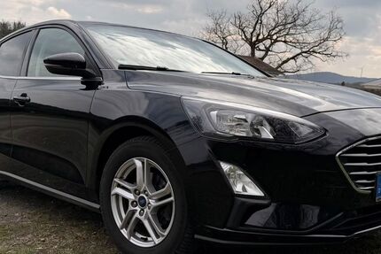Ford Focus 43.000 km 18.300 &euro; Gladenbach 35075