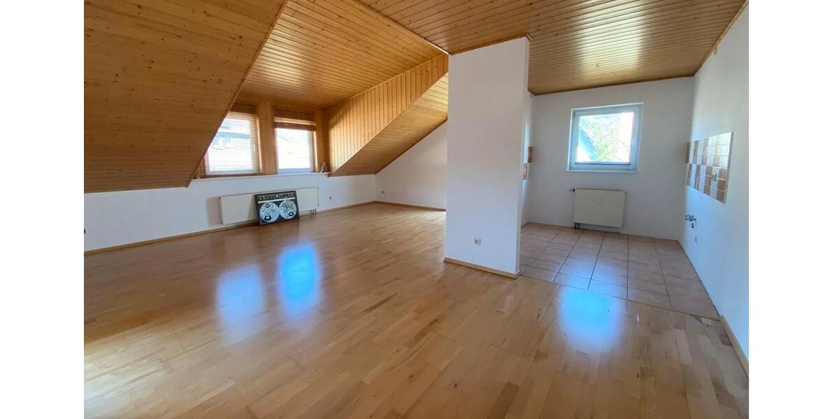 Dachgeschoßwohnung Herborn - 3 Zimmer, 87 m&sup2;, 820&euro; | Angebot:26676766