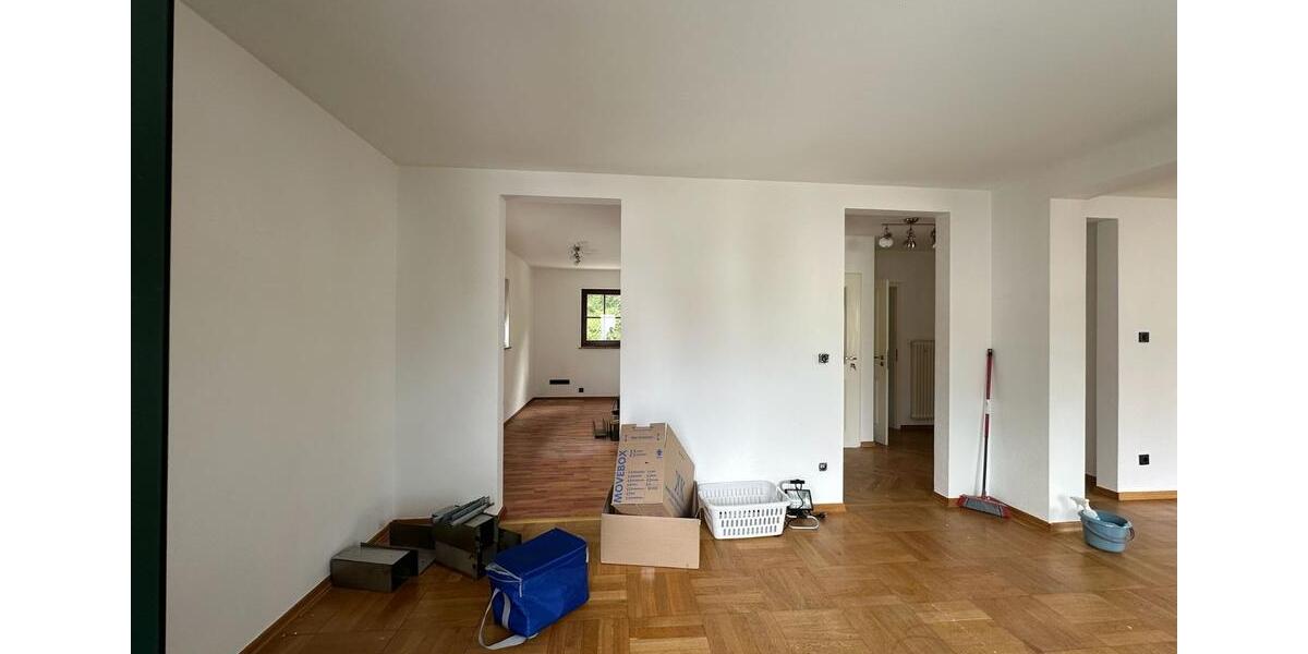Etagenwohnung Ehringshausen - 3 Zimmer, 103 m&sup2;, 1.050&euro; | Angebot:25416527