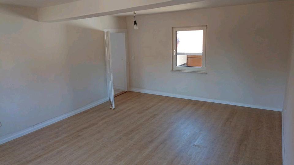 Etagenwohnung Butzbach - 6 Zimmer, 160 m&sup2;, 1.365&euro; | Angebot:25332201