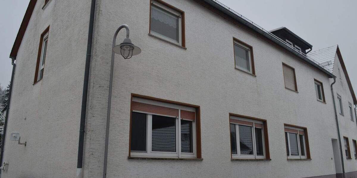 Etagenwohnung Grävenwiesbach Mönstadt - 4 Zimmer, 96 m&sup2;, 800&euro; | Angebot:25800222
