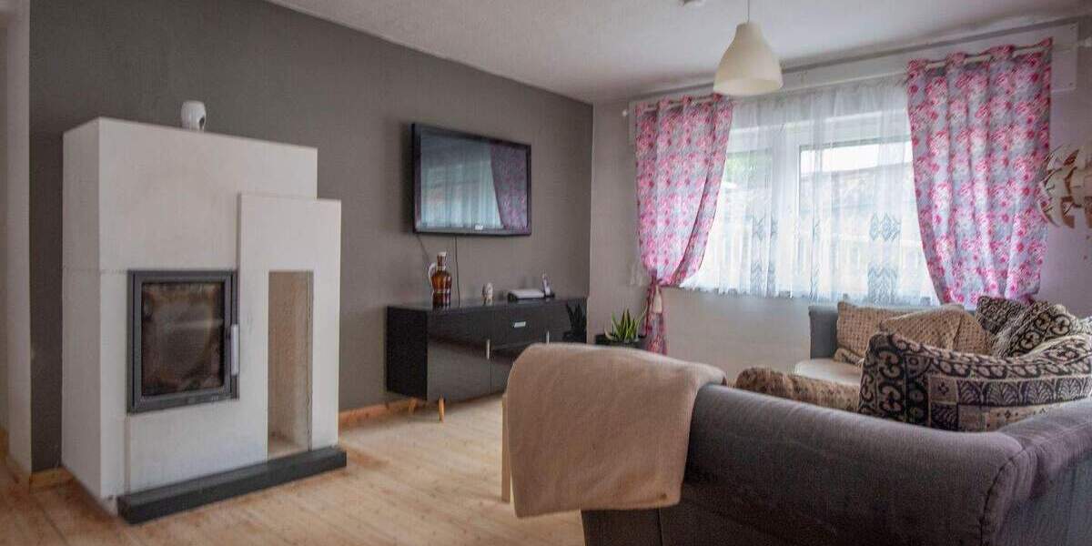 Einfamilienhaus Waldsolms Brandoberndorf - 7 Zimmer, 185 m&sup2;, 325.000&euro; | Angebot:25695745