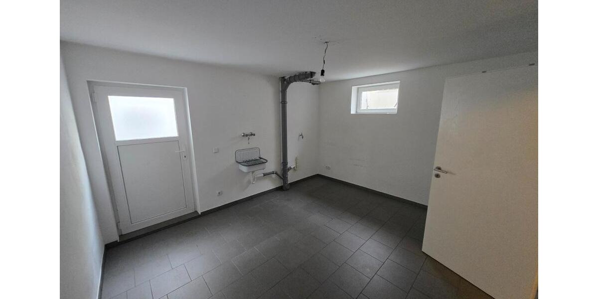 Einfamilienhaus Wölfersheim - 7 Zimmer, 230 m&sup2;, 549.000&euro; | Angebot:25979744