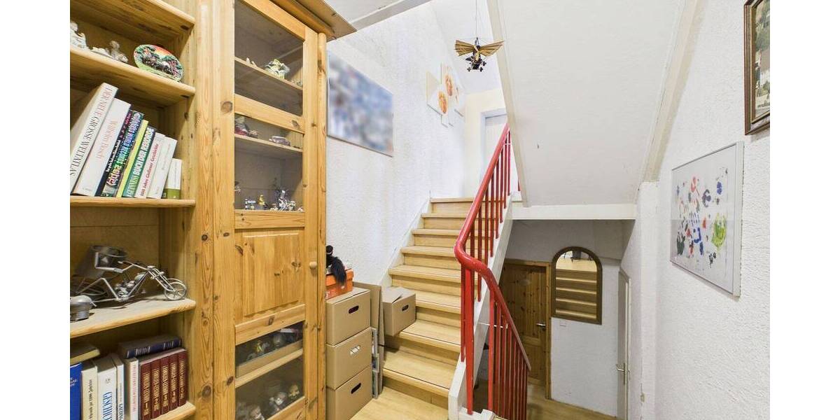 Doppelhaushälfte Gießen Kleinlinden - 7 Zimmer, 181 m&sup2;, 350.000&euro; | Angebot:26119405