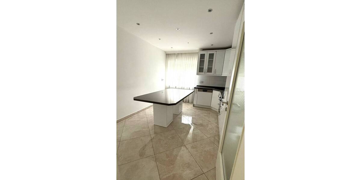 Etagenwohnung Pohlheim Watzenborn-Steinberg - 3 Zimmer, 90 m&sup2;, 950&euro; | Angebot:26359799