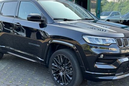 Jeep Compass 22.679 km 24.450 &euro; Ebsdorfergrund 35085