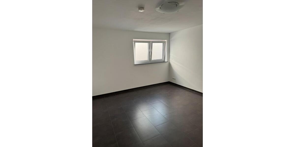 Etagenwohnung Gießen Wieseck - 2 Zimmer, 55 m&sup2;, 900&euro; | Angebot:25977125