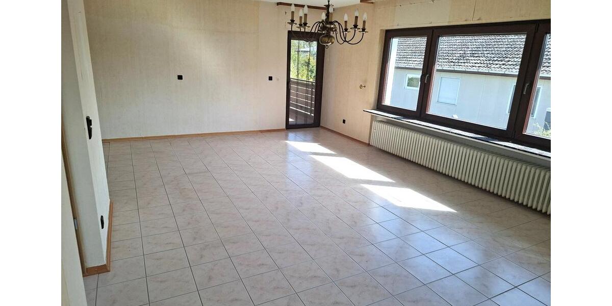 Einfamilienhaus Lahnau - 9 Zimmer, 229 m&sup2;, 490.000&euro; | Angebot:27085936