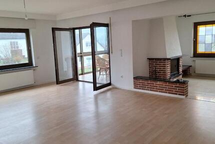 Wohnung Solms - 3 Zimmer, 125 m&sup2;, 1.100&euro; | Angebot:25046820