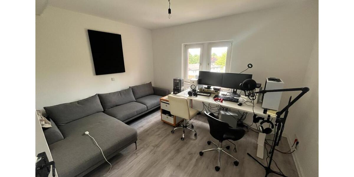 Doppelhaushälfte Butzbach - 4 Zimmer, 150 m&sup2;, 1.550&euro; | Angebot:26615671
