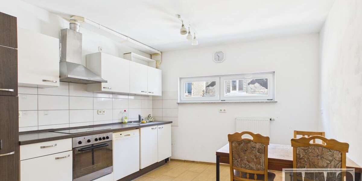 Etagenwohnung Gießen - 4 Zimmer, 15 m&sup2;, 350&euro; | Angebot:27339206