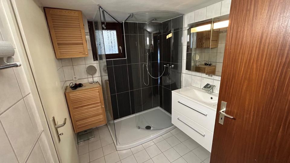 Einfamilienhaus Weimar (Lahn) - 7 Zimmer, 201 m&sup2;, 645.000&euro; | Angebot:27002302
