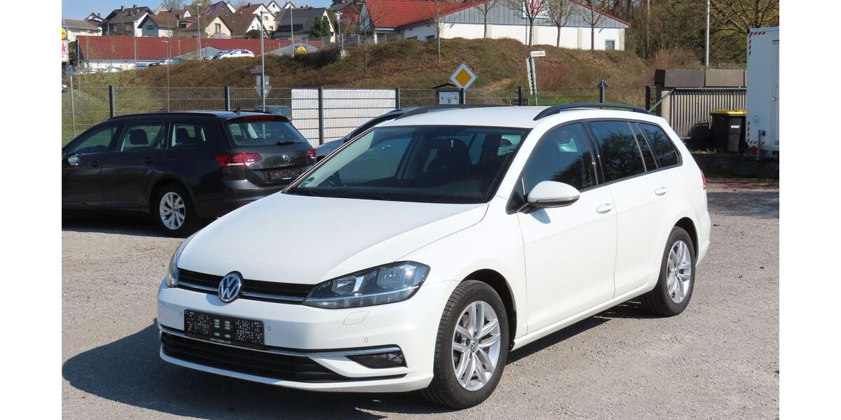 VW Golf 111.800 km 14.950 &euro; Solms-Oberbiel 35606