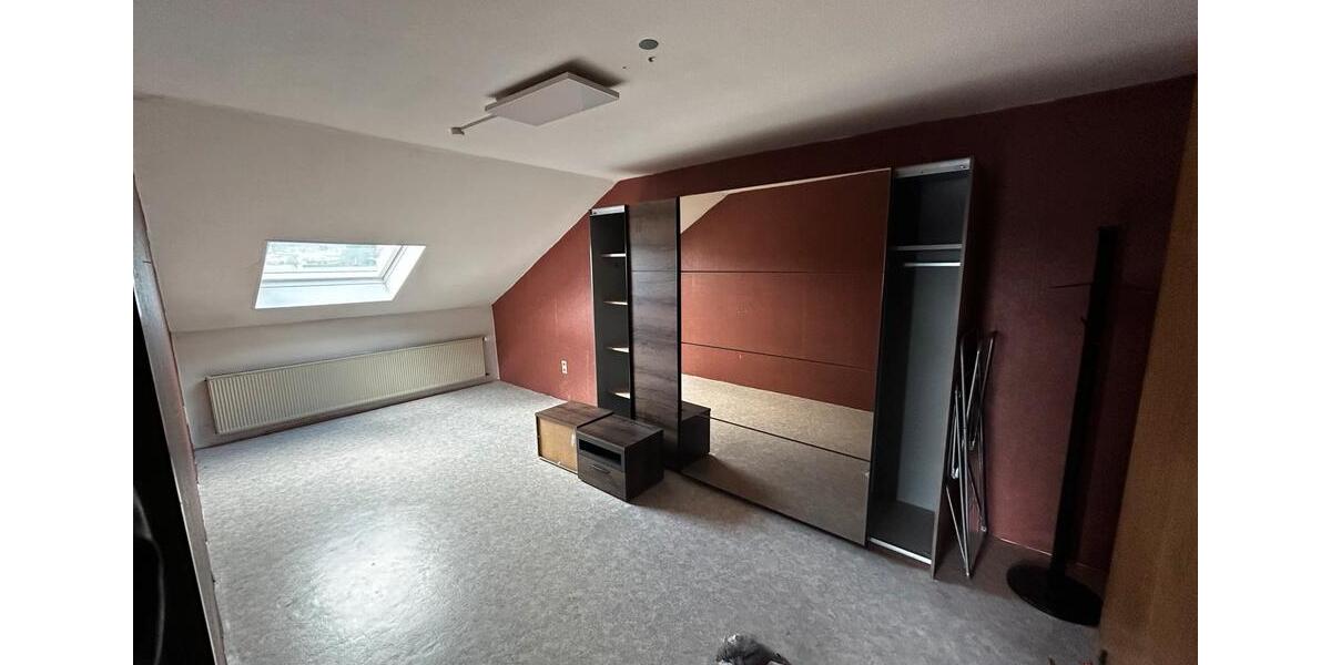 Dachgeschoßwohnung Buseck - 2 Zimmer, 85 m&sup2;, 850&euro; | Angebot:26021228