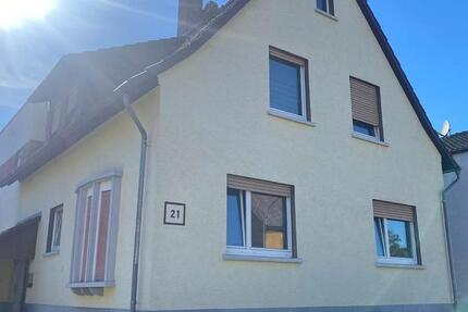 Haus Laubach - 8 Zimmer, 214 m&sup2;, 490.000&euro; | Angebot:24864525