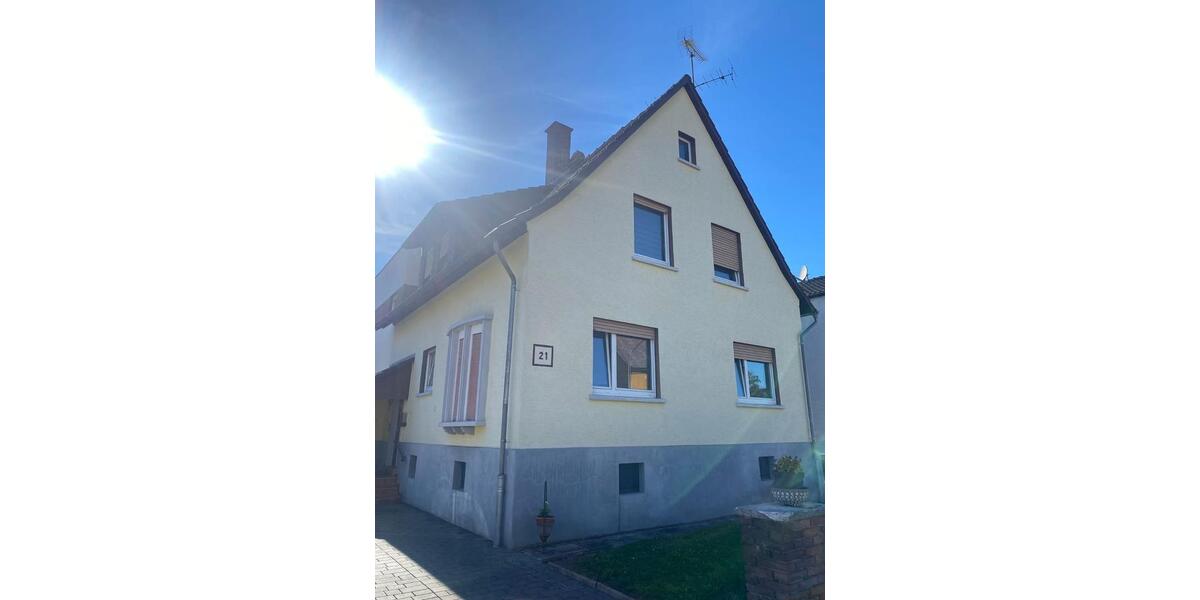 Mehrfamilienhaus, Wohnhaus Laubach - 8 Zimmer, 214 m&sup2;, 490.000&euro; | Angebot:24864525