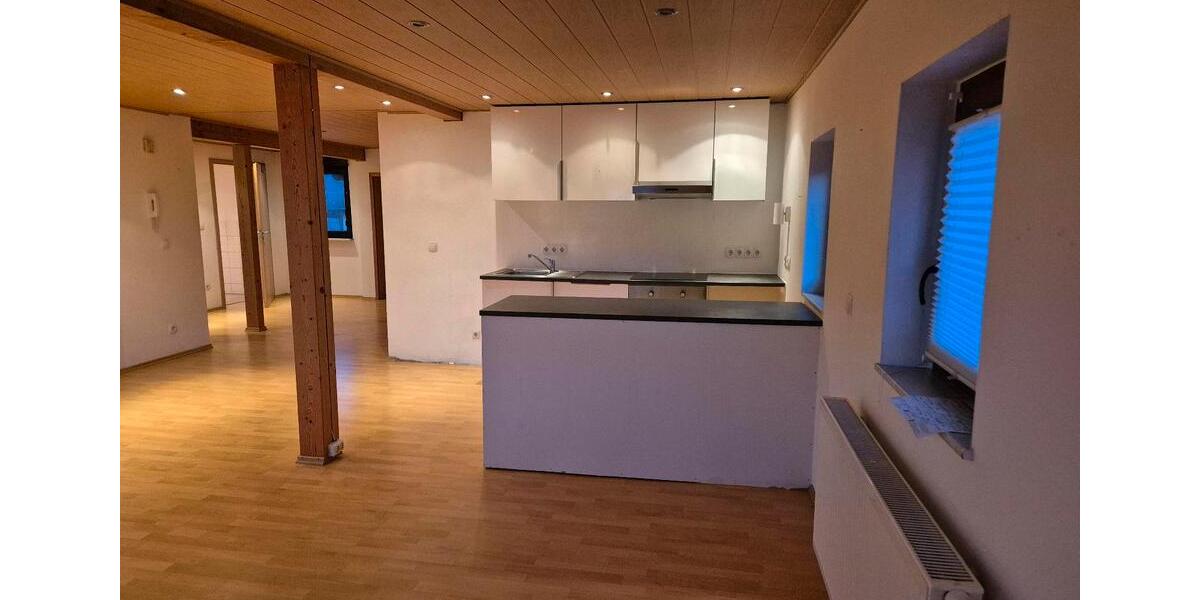 Etagenwohnung Bad Endbach - 2 Zimmer, 92 m&sup2;, 890&euro; | Angebot:25280478
