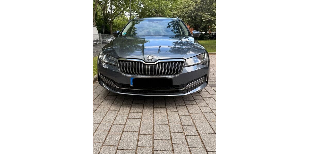 Skoda Superb 163.000 km 22.000 &euro; Gießen 35394