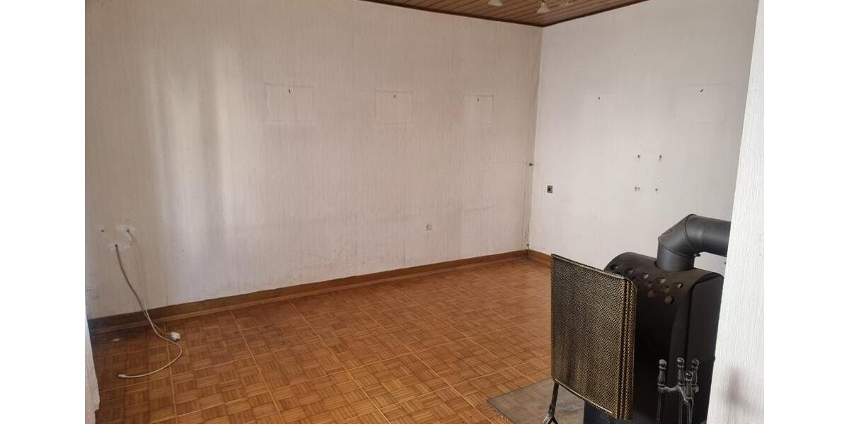 Einfamilienhaus Wetzlar Münchholzhausen - 11 Zimmer, 214 m&sup2;, 290.000&euro; | Angebot:25831549