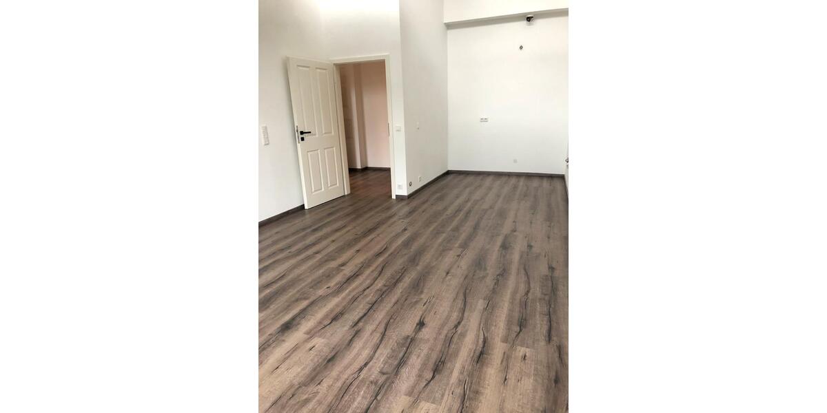 Dachgeschoßwohnung Solms - 2 Zimmer, 47 m&sup2;, 840&euro; | Angebot:23650244