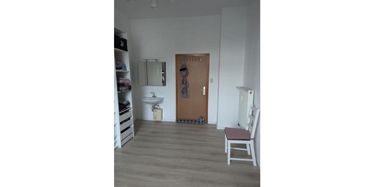 Etagenwohnung Herborn - 3 Zimmer, 105 m&sup2;, 750&euro; | Angebot:25371078