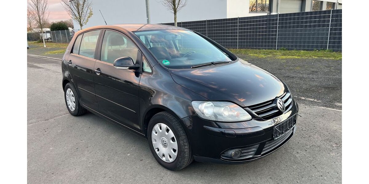 VW Golf 149.238 km 4.590 &euro; Gießen 35398