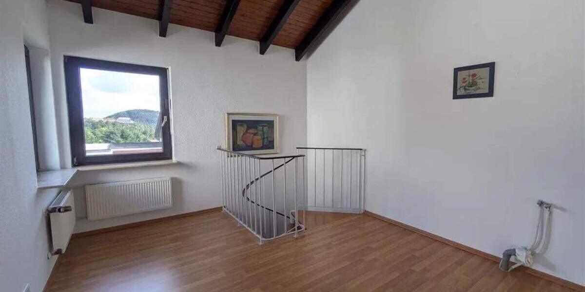 Mehrfamilienhaus, Wohnhaus Marburg Wehrda - 7 Zimmer, 237 m&sup2;, 599.000&euro; | Angebot:25798541