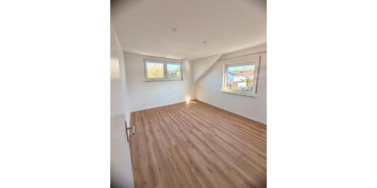 Etagenwohnung Buseck - 3 Zimmer, 76 m&sup2;, 800&euro; | Angebot:25415130