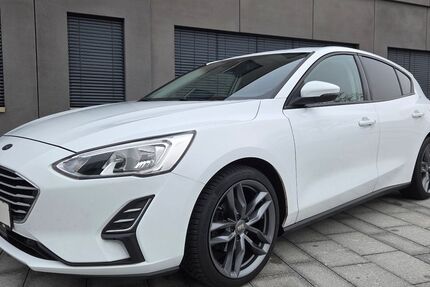 Ford Focus 128.100 km 7.900 &euro; Waldsolms 35647
