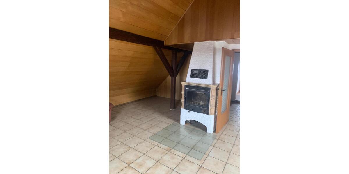 Einfamilienhaus Lohra - 9 Zimmer, 215 m&sup2;, 1.900&euro; | Angebot:25293721