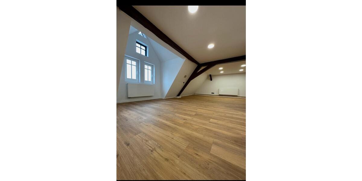 Einfamilienhaus Rabenau - 10 Zimmer, 300 m&sup2;, 195.000&euro; | Angebot:25446597