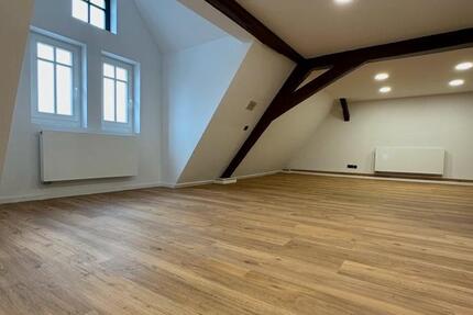 Haus Rabenau - 10 Zimmer, 300 m&sup2;, 195.000&euro; | Angebot:25446597