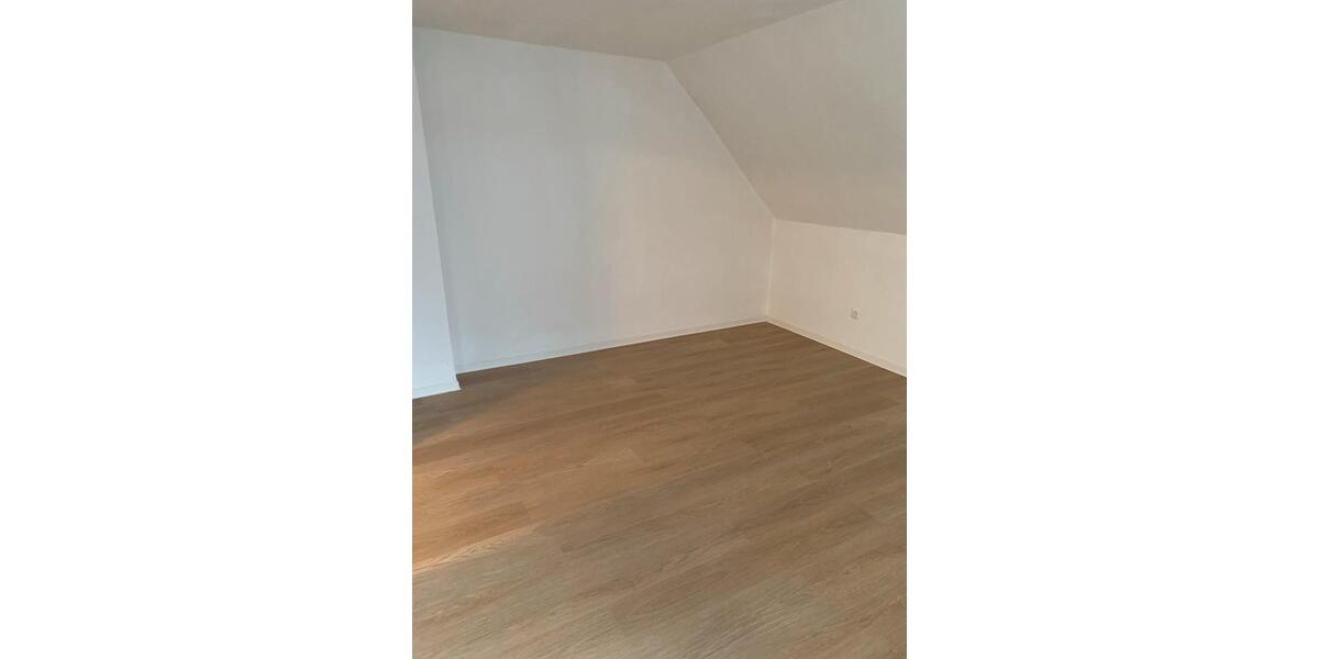 Etagenwohnung Gladenbach - 3 Zimmer, 90 m&sup2;, 780&euro; | Angebot:25844426