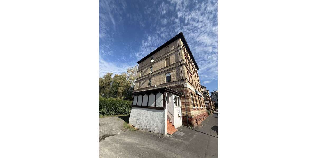 Etagenwohnung Marburg Südviertel - 6 Zimmer, 160 m&sup2;, 2.000&euro; | Angebot:27338100