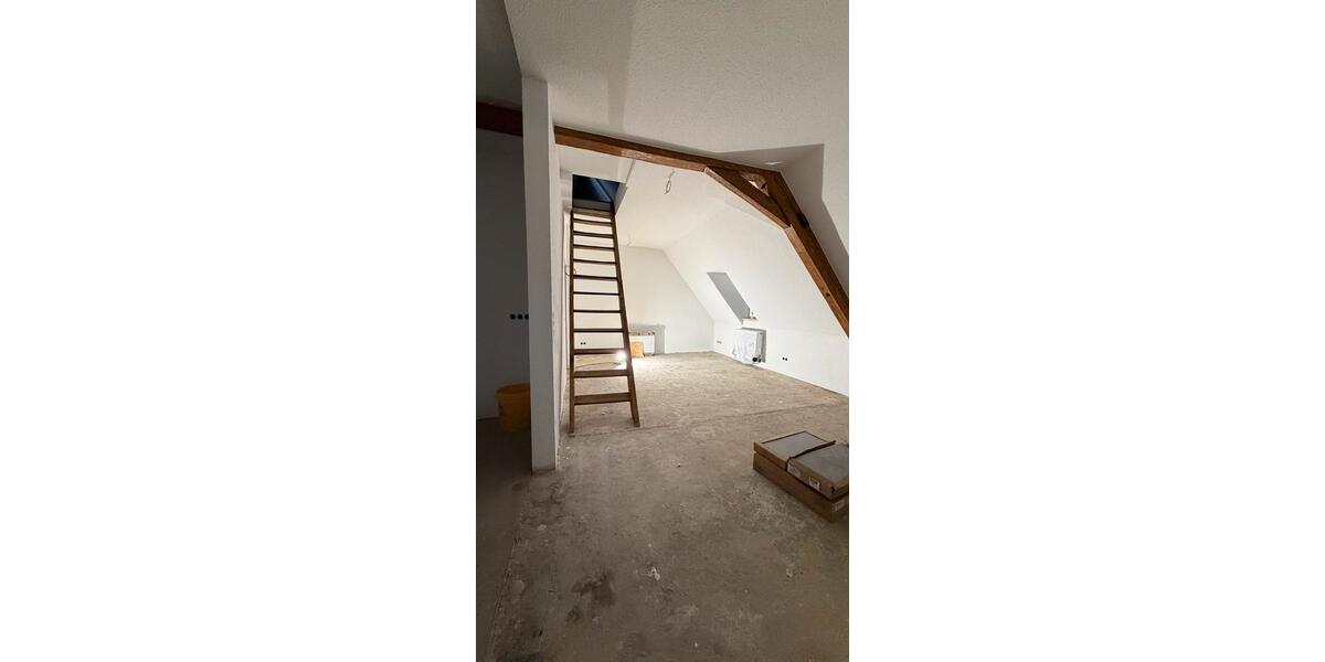 Dachgeschoßwohnung Wetzlar - 3 Zimmer, 100 m&sup2;, 1.000&euro; | Angebot:25981877