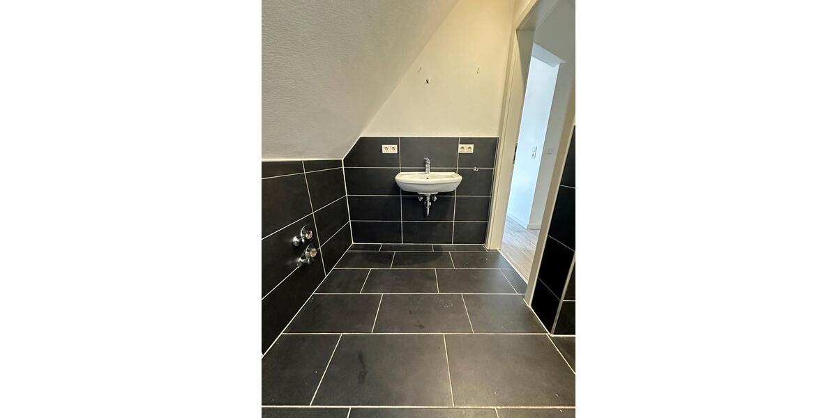 Dachgeschoßwohnung Wetzlar Altenberger Straße - 5 Zimmer, 68 m&sup2;, 750&euro; | Angebot:25431409